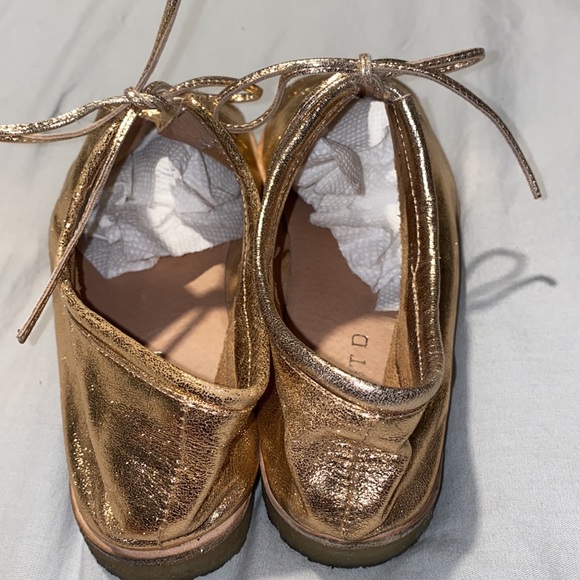 Anthropologie Silent D Peep Toe Gold Flats 38 EUC - Picture 4 of 16